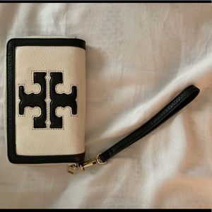 Tory Burch wristlet